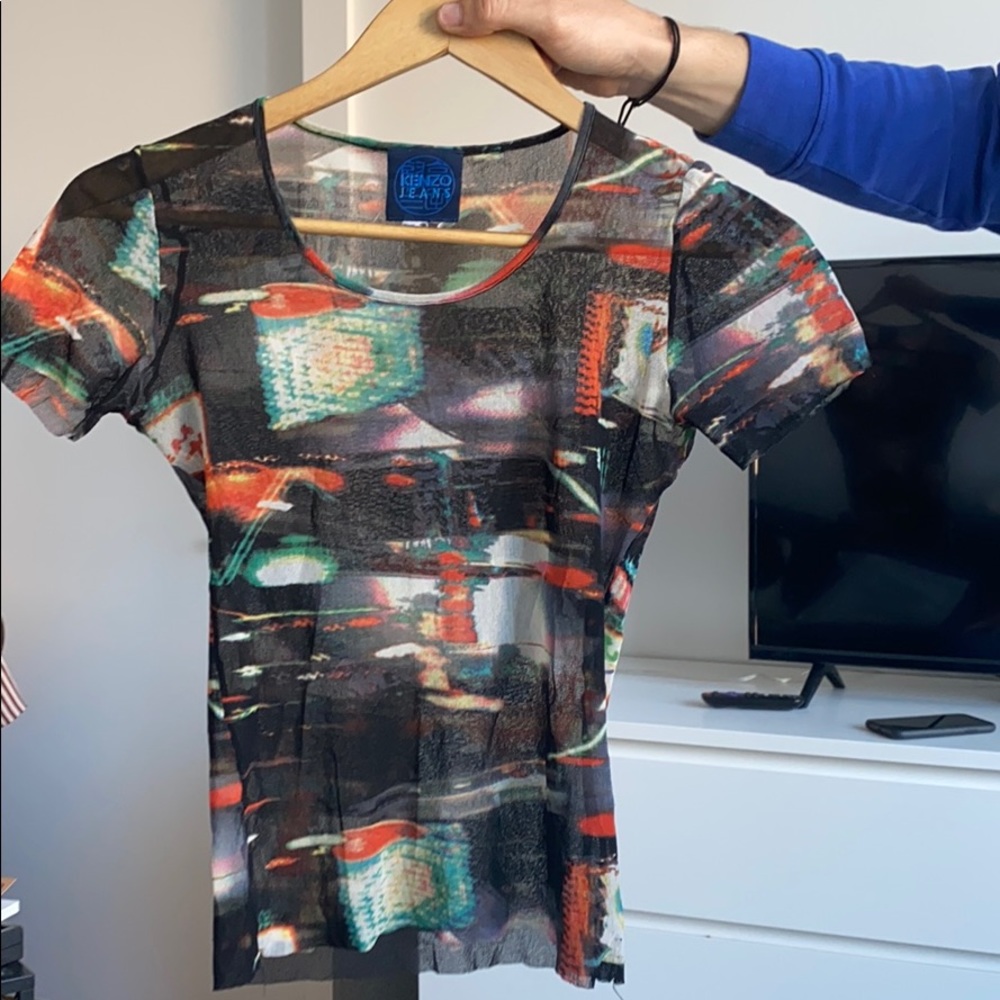 Tee shirt